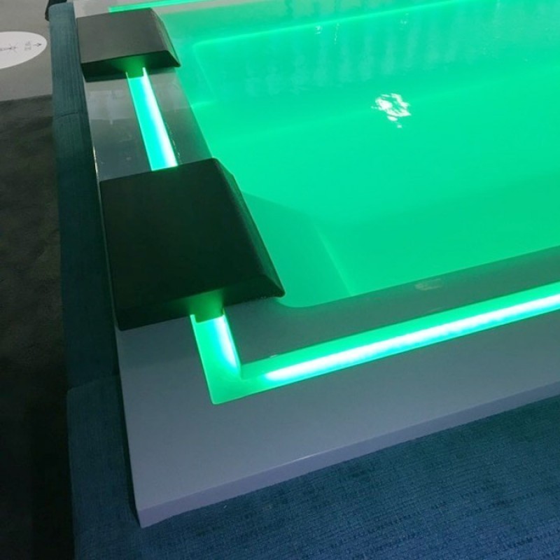 Гидромассажная ванна Treesse Rest 240x195x85 см (рис.4) Гидромассажная ванна Treesse Rest 240x195x85 см (рис.4)